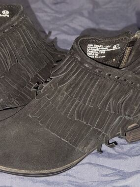 Naughty Monkey Black Suede Fringe Ankle Boots - Womens 8.5